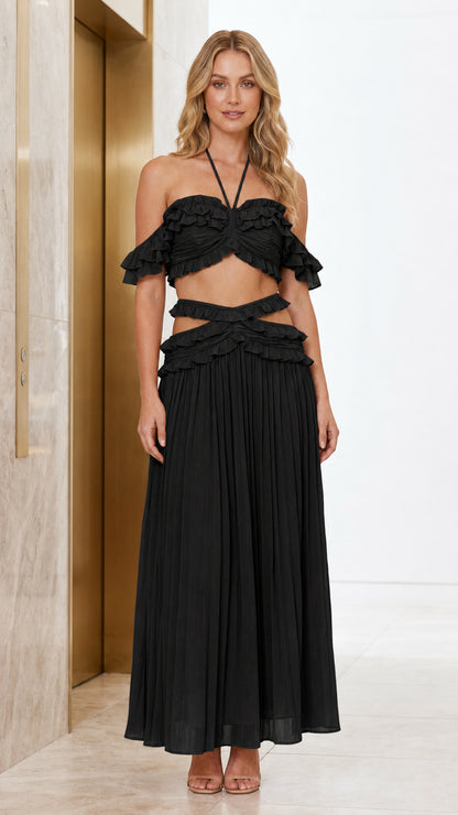 Front view of model wearing black color variant